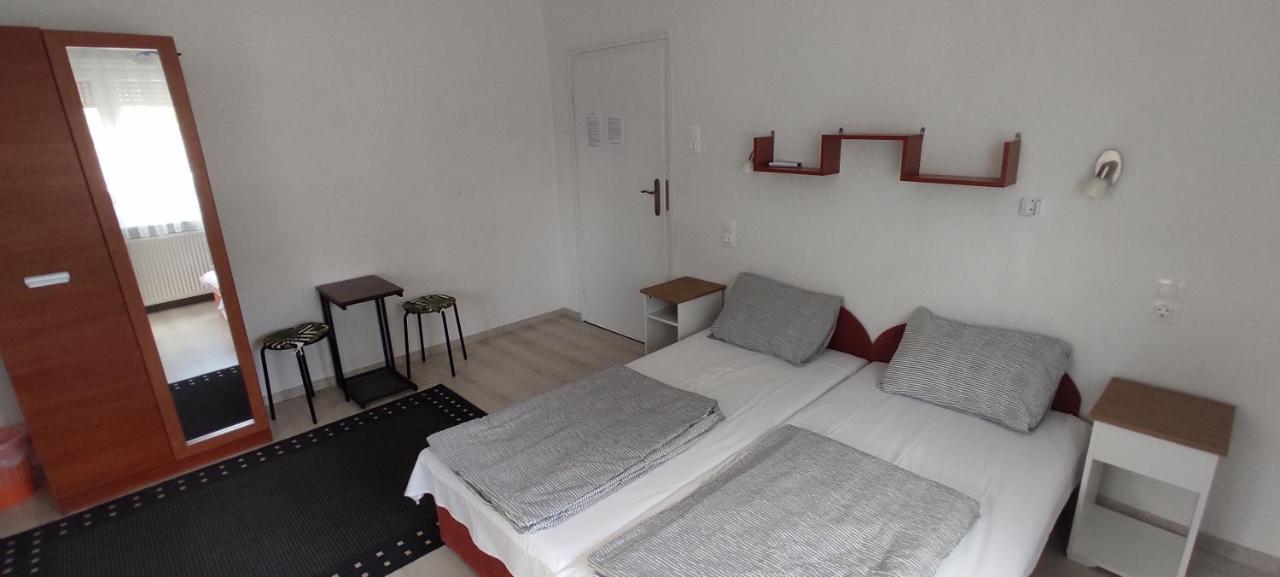 Timbi Vendeghaz Hotel Vonyarcvashegy Luaran gambar