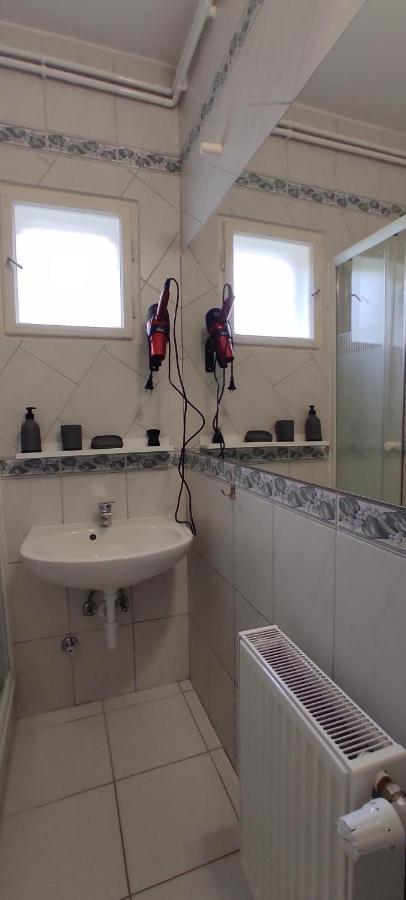Timbi Vendeghaz Hotel Vonyarcvashegy Luaran gambar