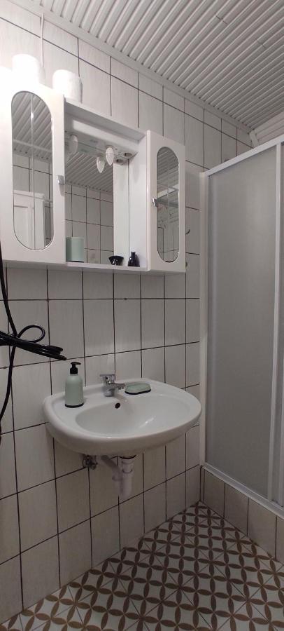Timbi Vendeghaz Hotel Vonyarcvashegy Luaran gambar