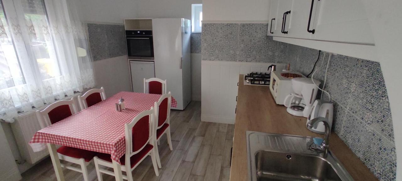 Timbi Vendeghaz Hotel Vonyarcvashegy Luaran gambar