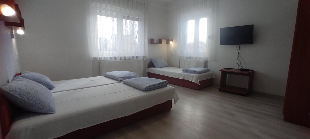 Timbi Vendeghaz Hotel Vonyarcvashegy Luaran gambar